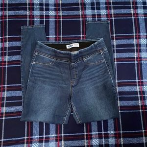 Size 10 Old Navy mid rise jeggings.